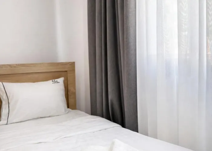 Black Pearl By Tok Apartment Durres